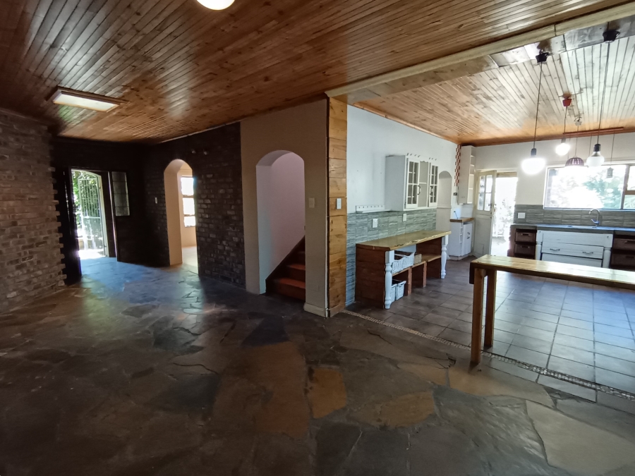 4 Bedroom Property for Sale in C Place Eastern Cape